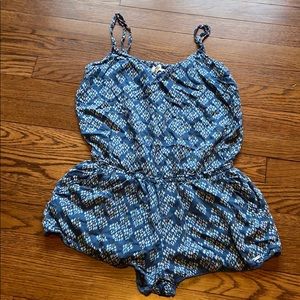 Hollister Short Jumper